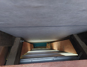 Zateplení stropu rodinného domu pomocí foukané izolace